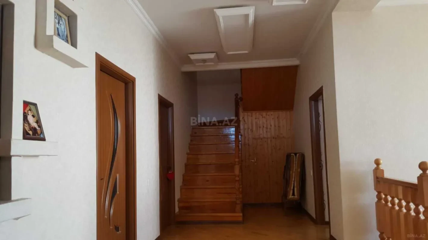 Satılır 7 otaqlı həyət evi 320 m²