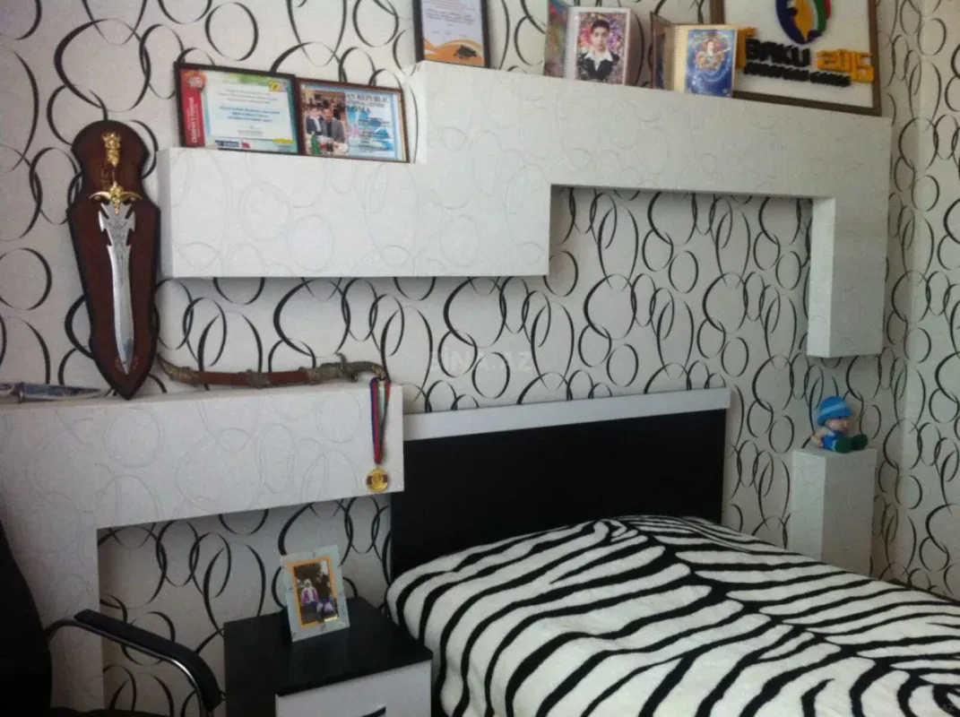 Satılır 7 otaqlı həyət evi 320 m²