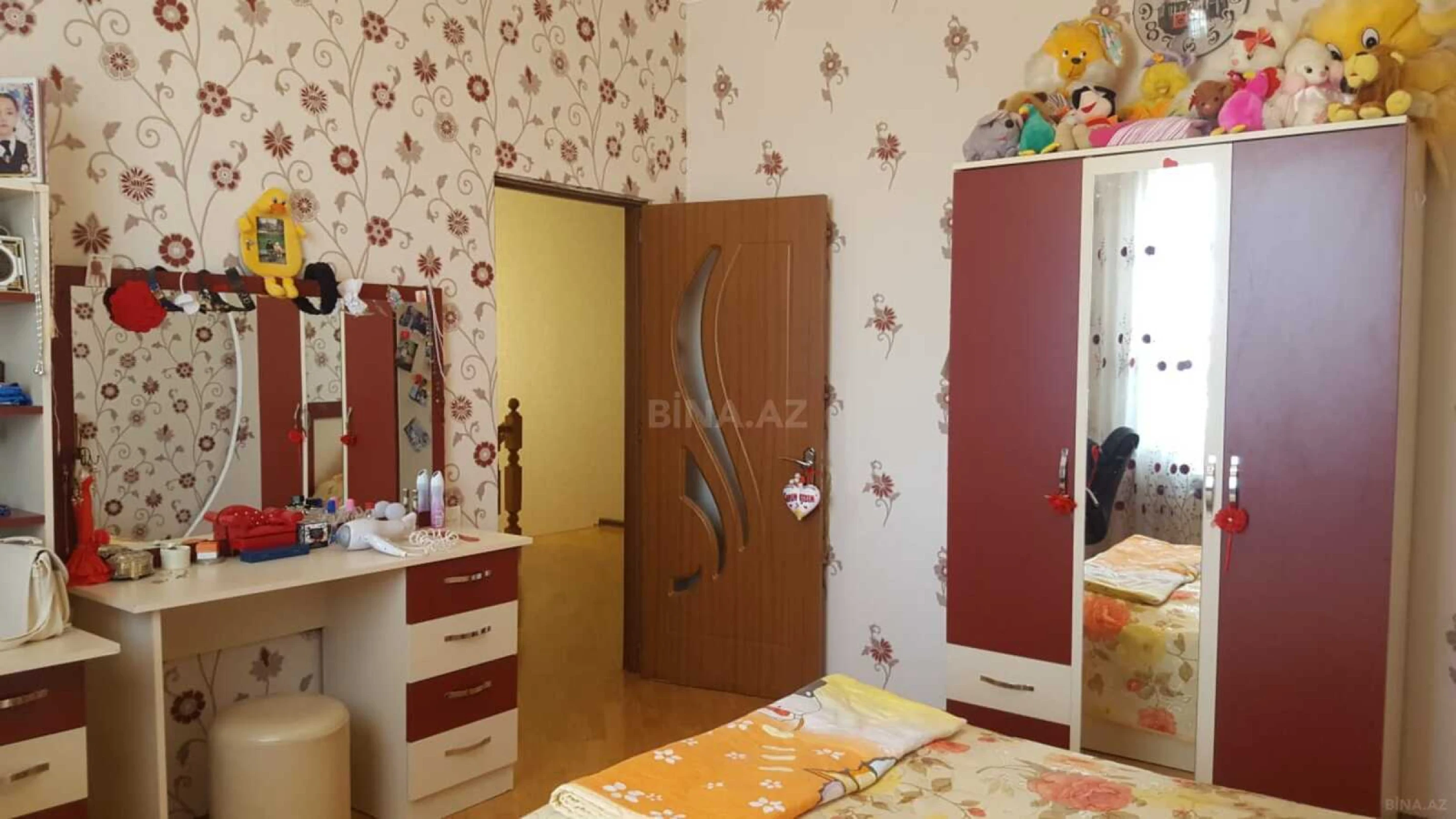 Satılır 7 otaqlı həyət evi 320 m²