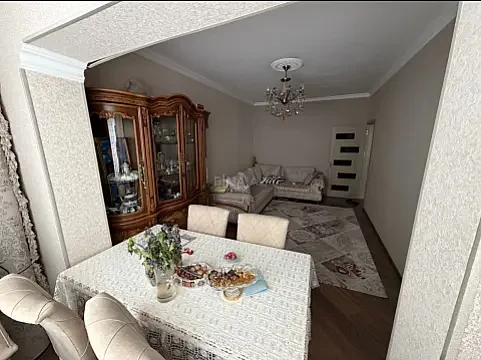 Satılır 2 otaqlı mənzil 65 m²