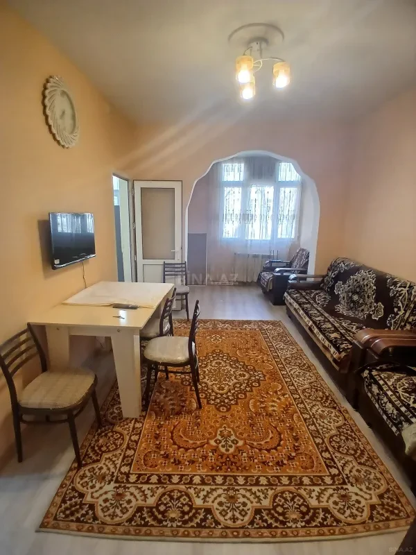 Kirayə verilir 2 otaqlı mənzil 55 m²
