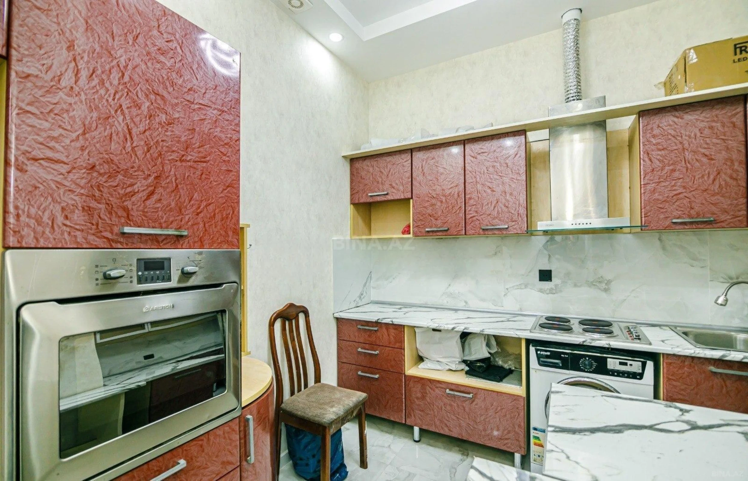 Satılır 3 otaqlı mənzil 120 m²