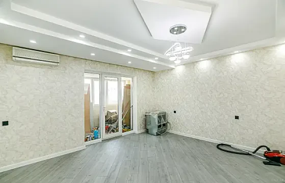 Satılır 3 otaqlı mənzil 120 m²