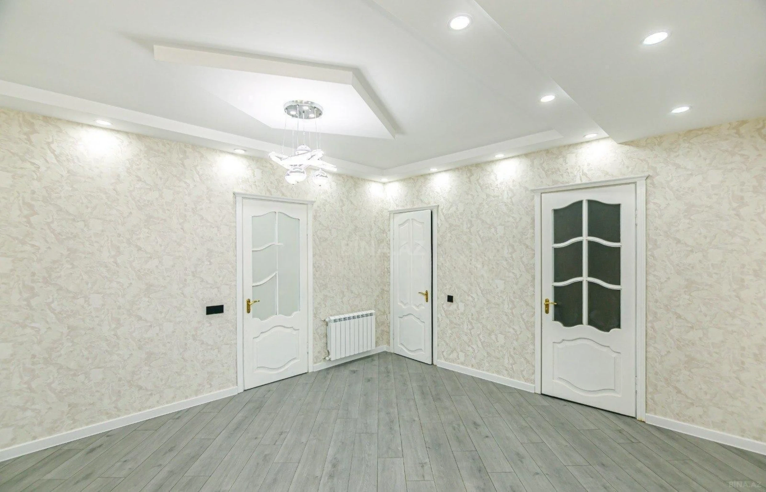 Satılır 3 otaqlı mənzil 120 m²