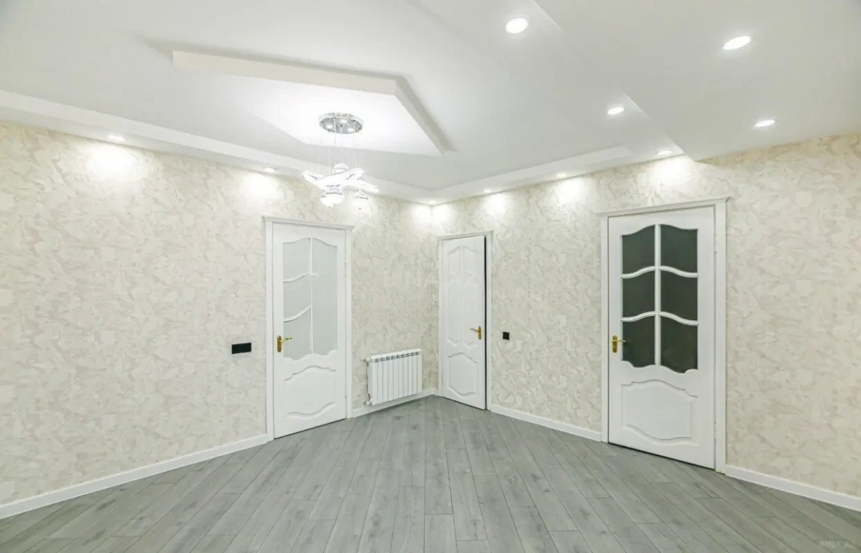 Satılır 3 otaqlı mənzil 120 m²