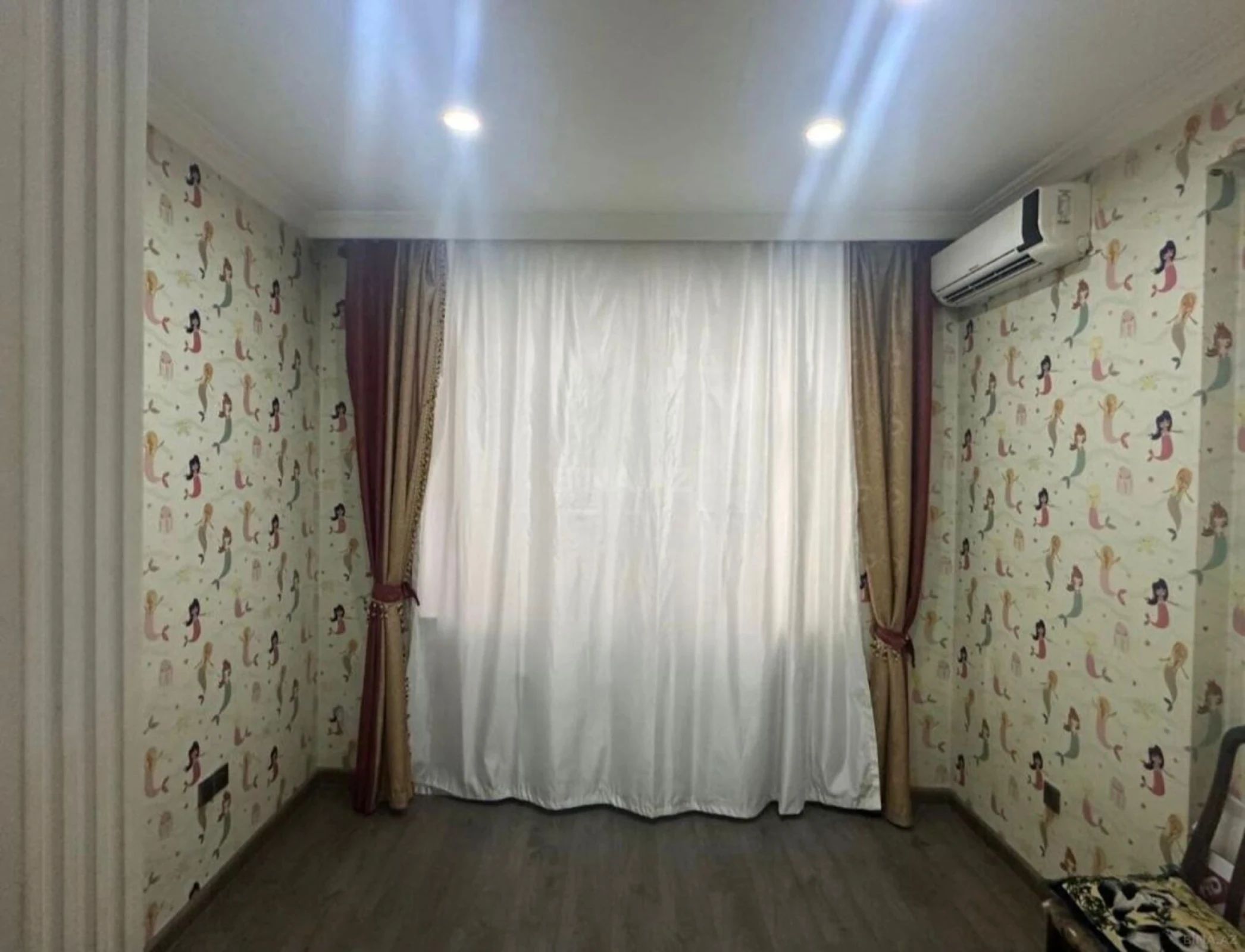 Kirayə verilir 2 otaqlı mənzil 75 m²