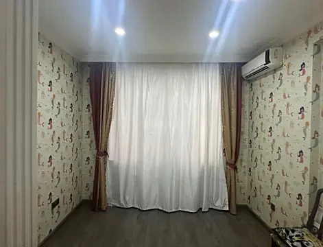 Kirayə verilir 2 otaqlı mənzil 75 m²