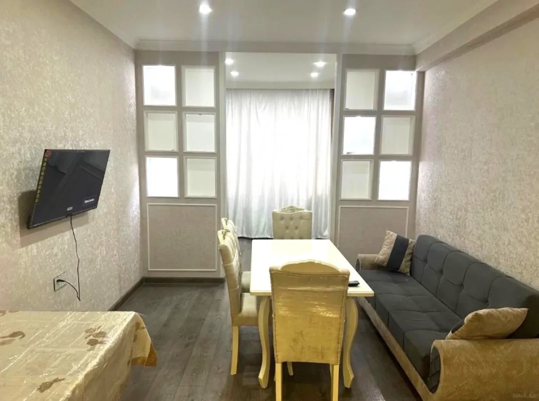 Kirayə verilir 2 otaqlı mənzil 75 m²
