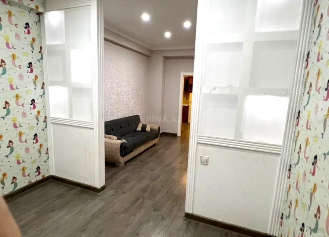 Kirayə verilir 2 otaqlı mənzil 75 m²