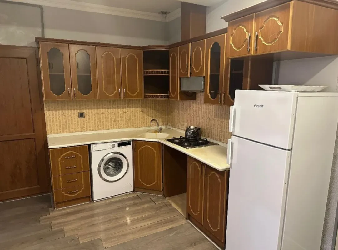 Kirayə verilir 2 otaqlı mənzil 75 m²