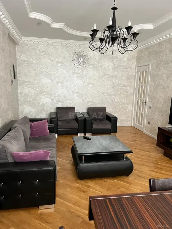 Satılır 2 otaqlı mənzil 52 m²