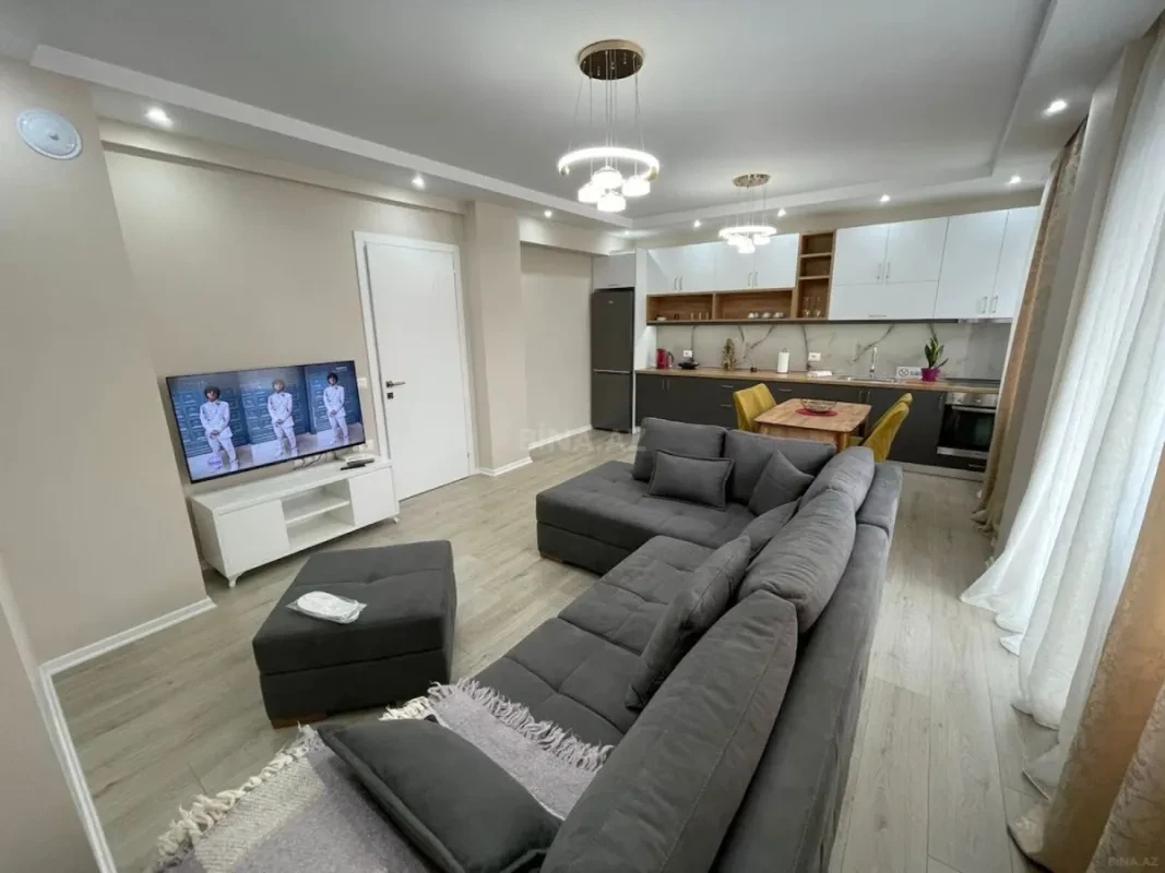 Kirayə verilir 2 otaqlı mənzil 80 m²