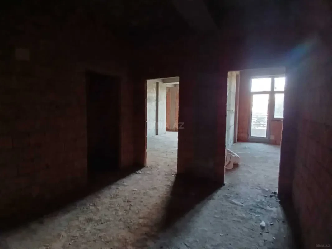 Satılır 2 otaqlı mənzil 67 m²