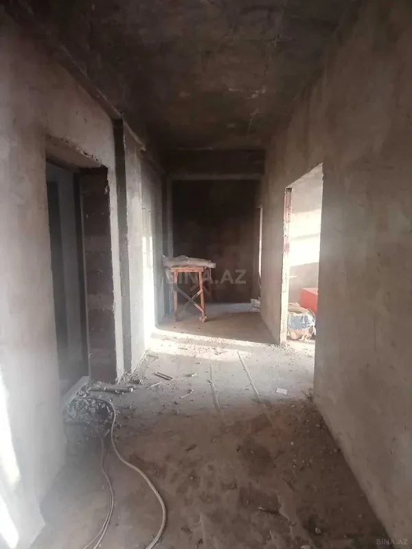 Satılır 2 otaqlı mənzil 67 m²
