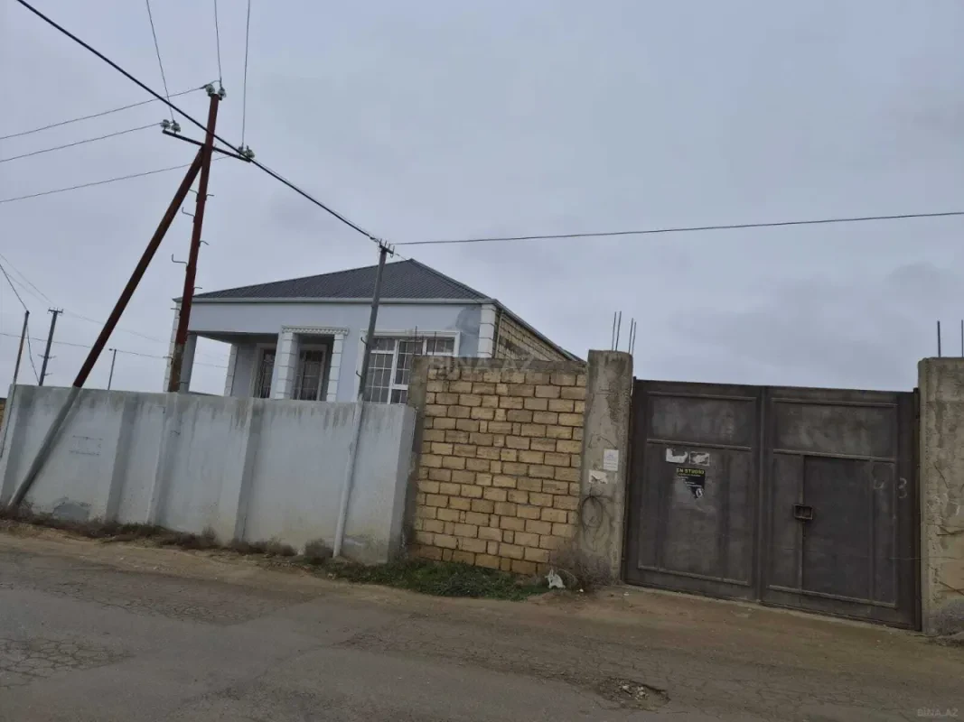 Satılır 4 otaqlı həyət evi 1.5 m²