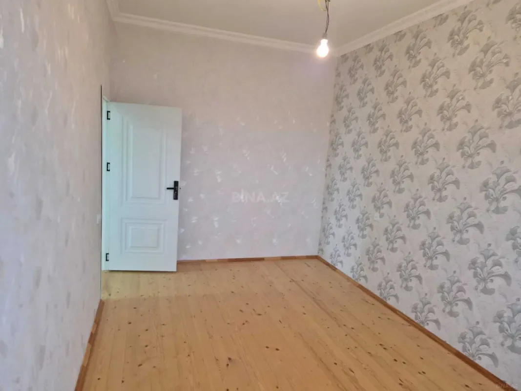 Satılır 4 otaqlı həyət evi 1.5 m²