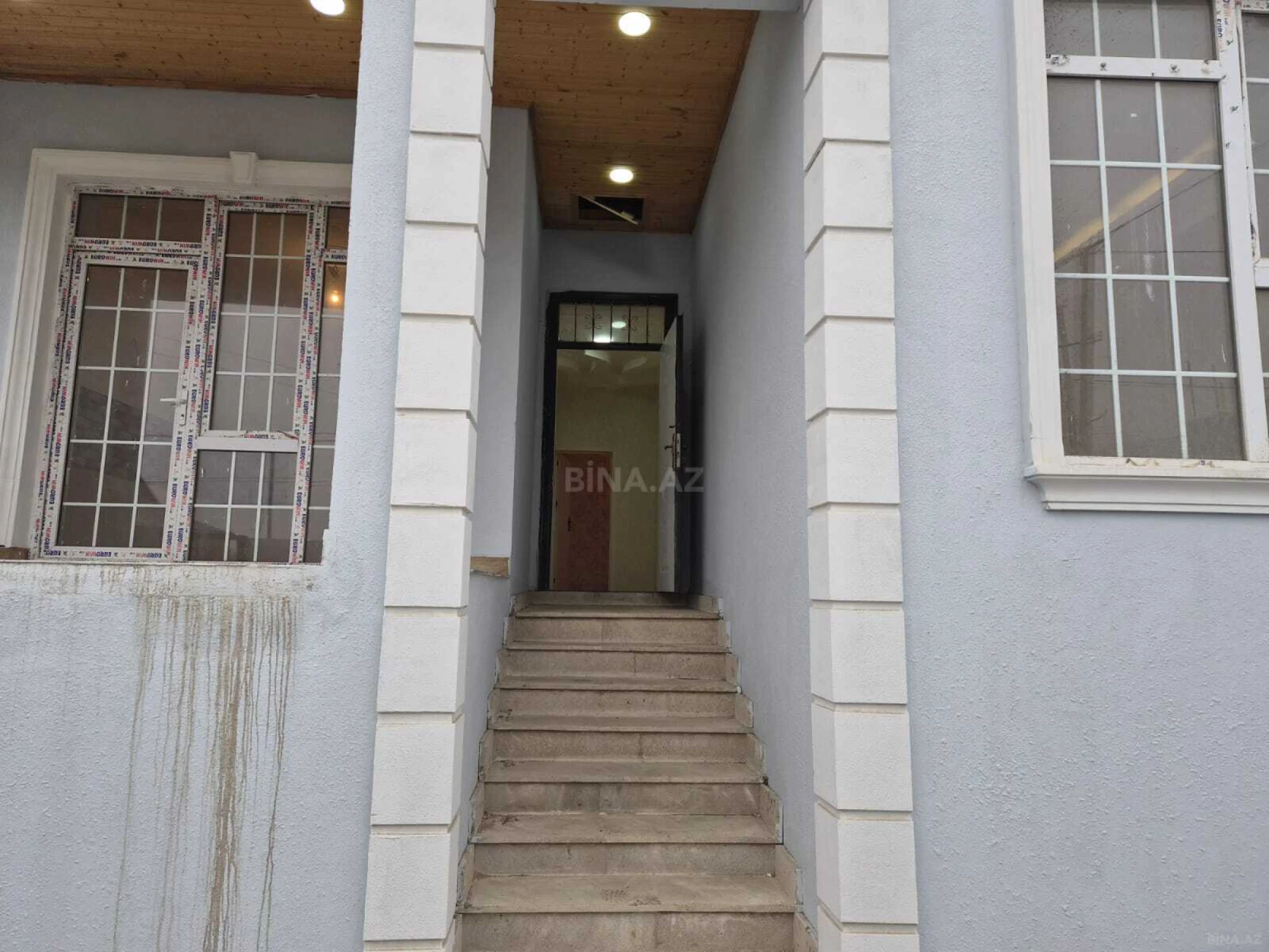 Satılır 4 otaqlı həyət evi 1.5 m²