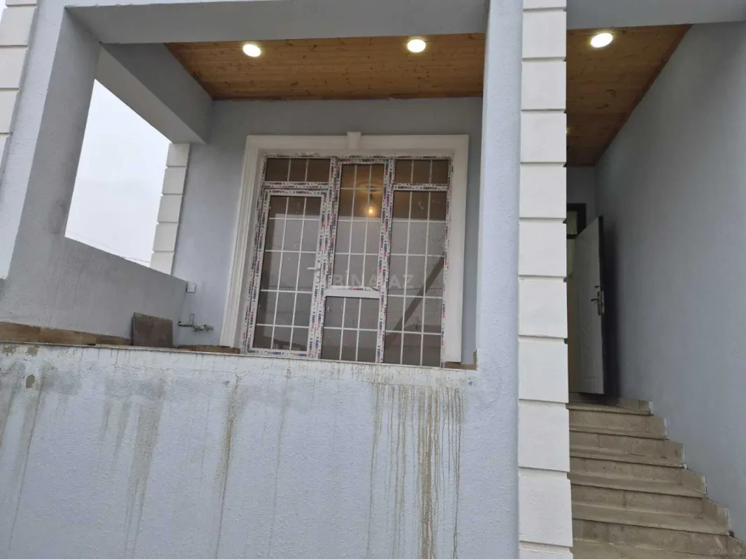 Satılır 4 otaqlı həyət evi 1.5 m²