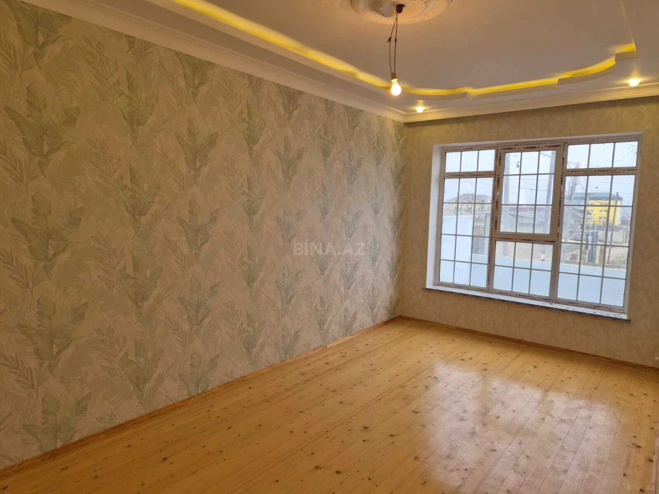 Satılır 4 otaqlı həyət evi 1.5 m²