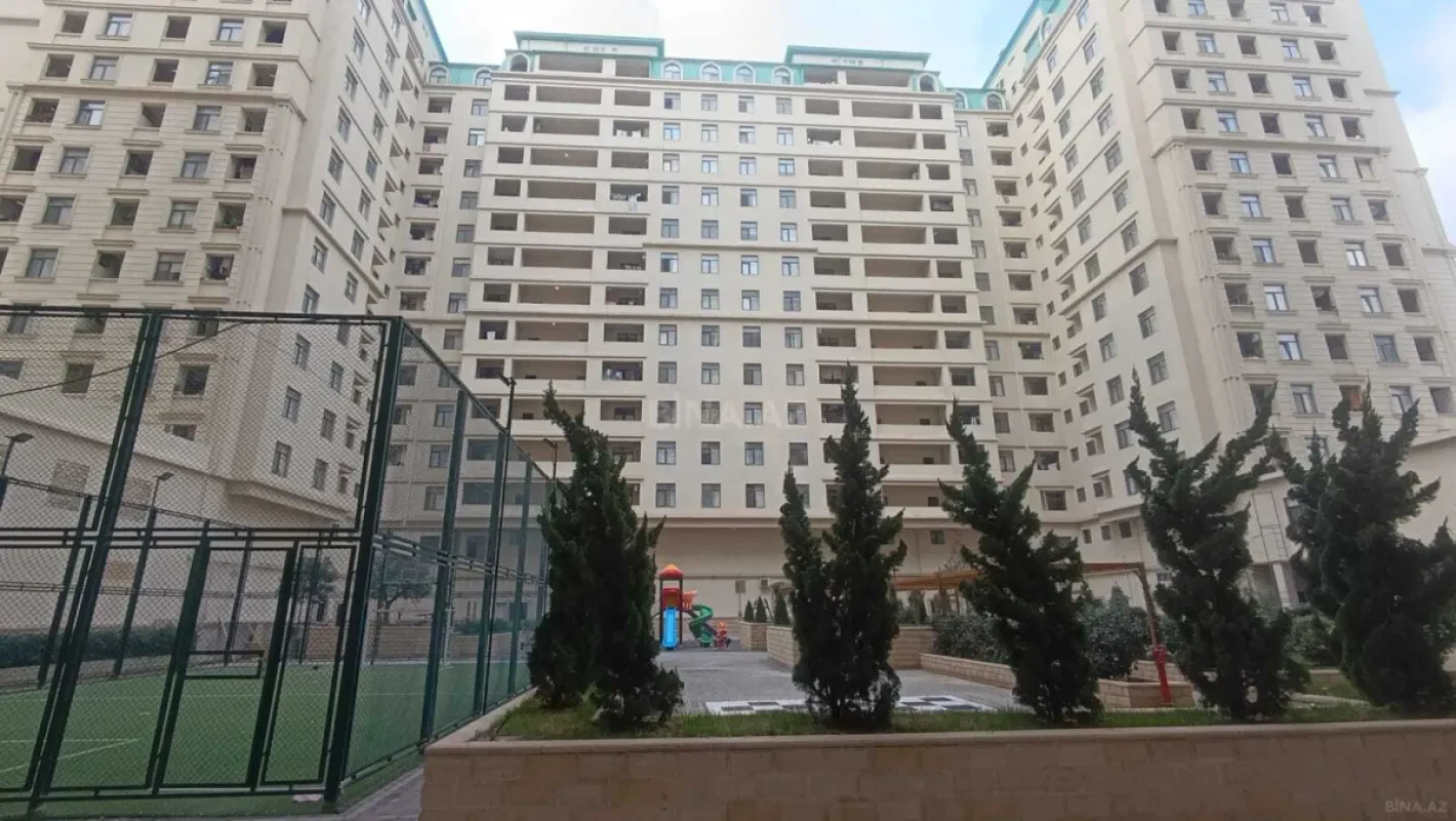 Satılır 2 otaqlı mənzil 83 m²