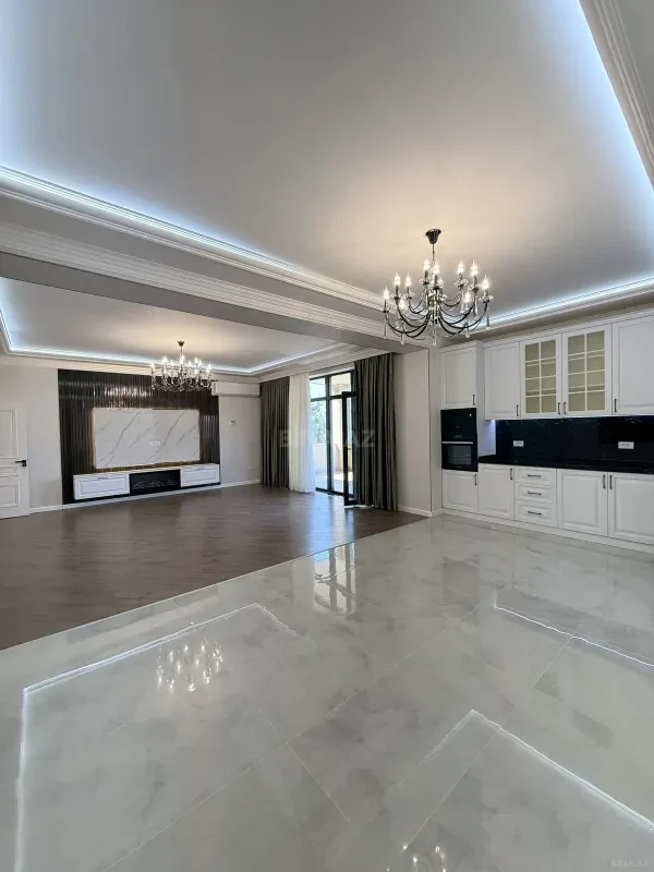 Satılır 4 otaqlı mənzil 185 m²