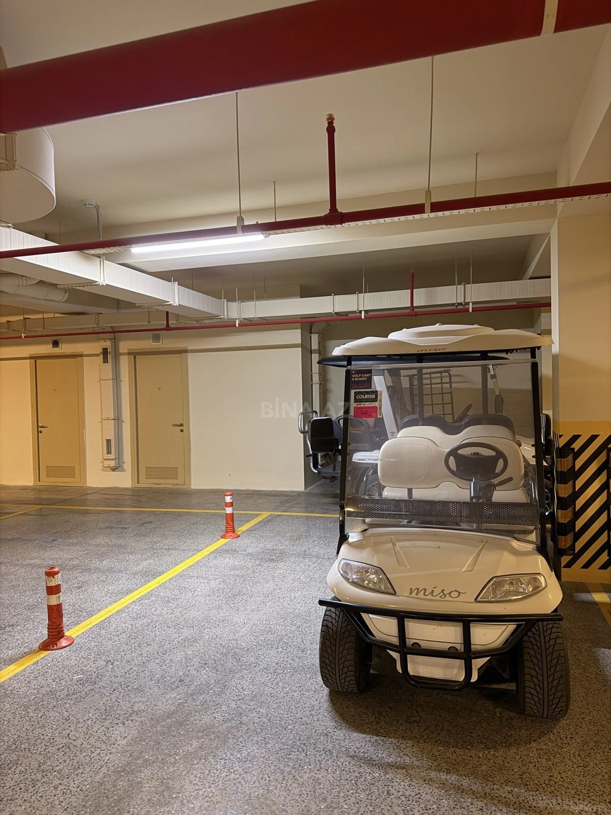 Satılır 4 otaqlı mənzil 185 m²