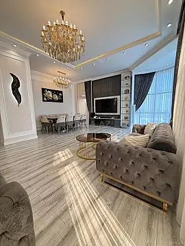 Satılır 5 otaqlı mənzil 325 m² — Bakı, 7-ci mikrorayon 5 otaq 325.00 m²