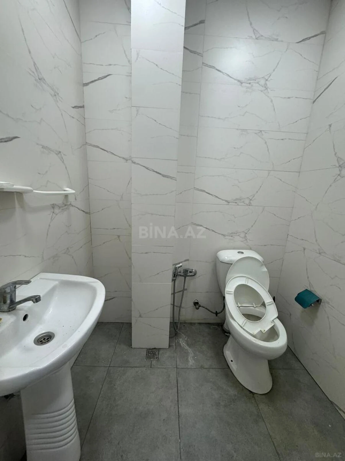 Kirayə verilir 2 otaqlı ofis 63 m²