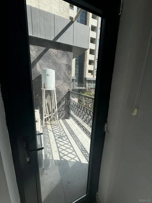Kirayə verilir 2 otaqlı ofis 63 m²