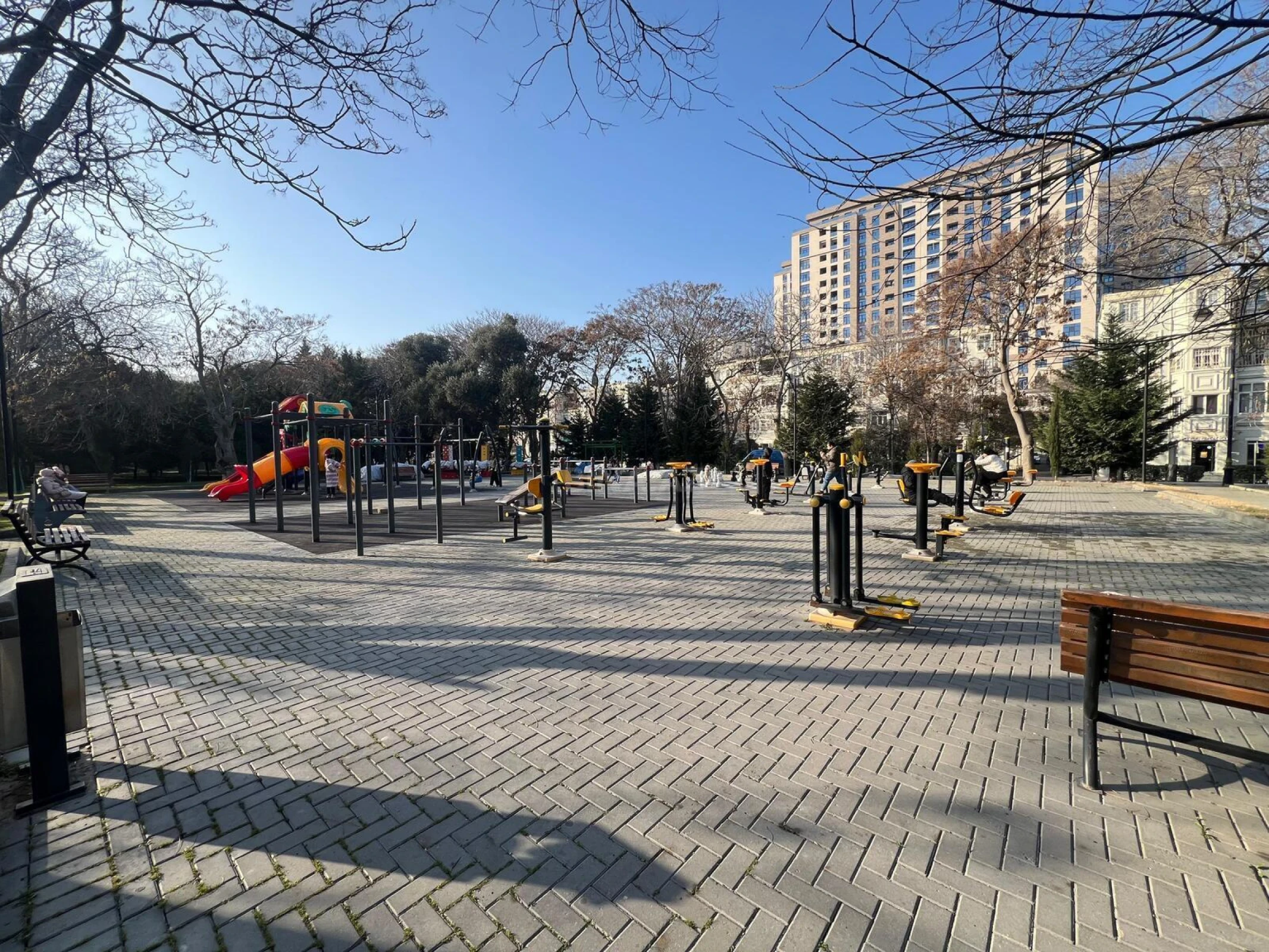 Satılır 3 otaqlı mənzil 105 m²