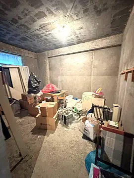 Satılır 6 otaqlı mənzil 220 m²