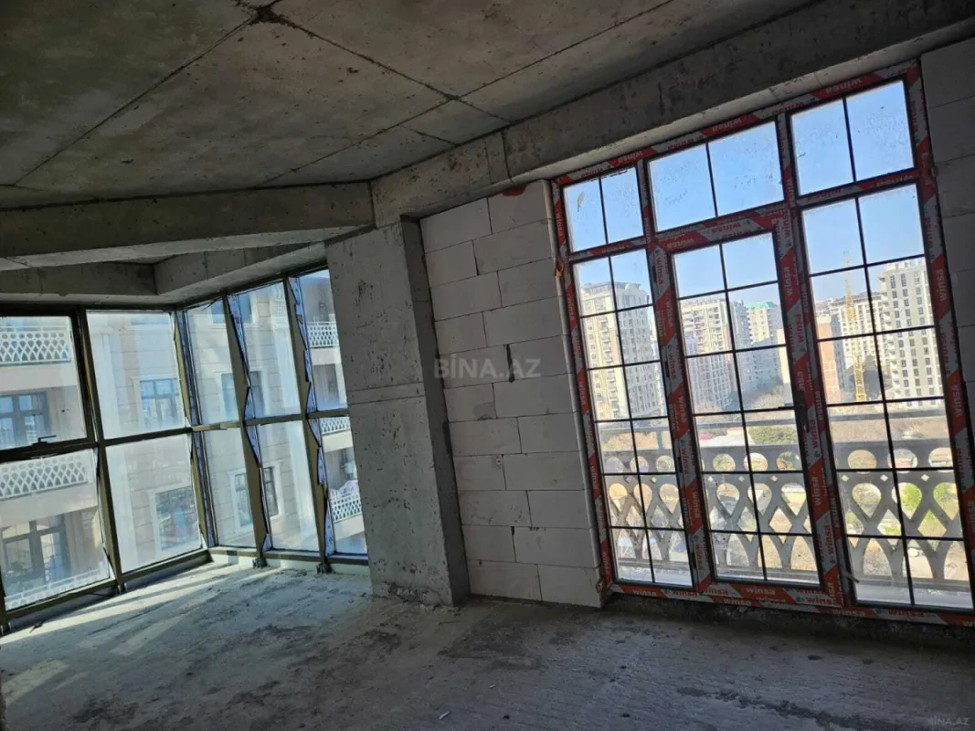 Satılır 3 otaqlı mənzil 109 m²