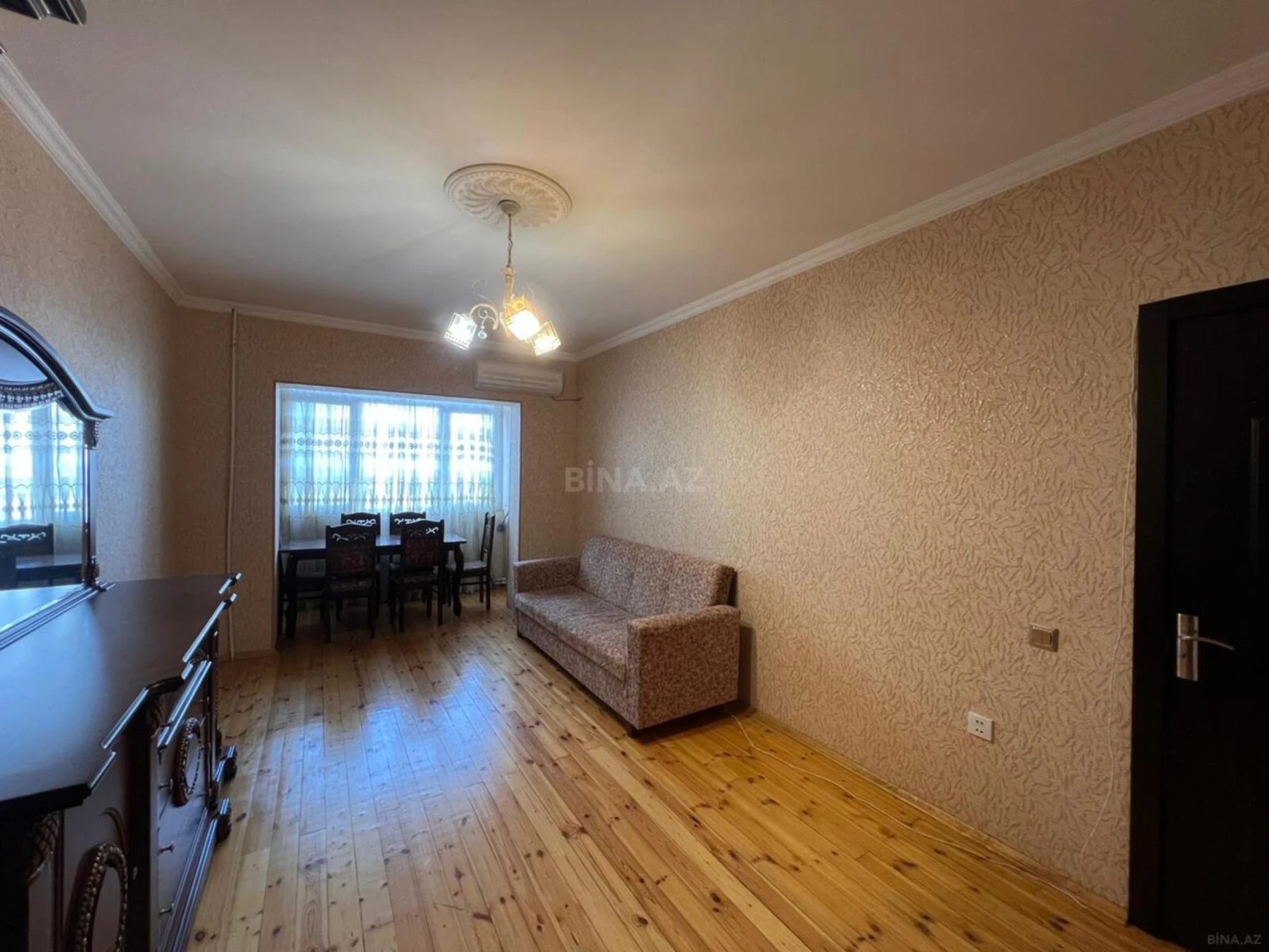 Satılır 2 otaqlı mənzil 65 m²