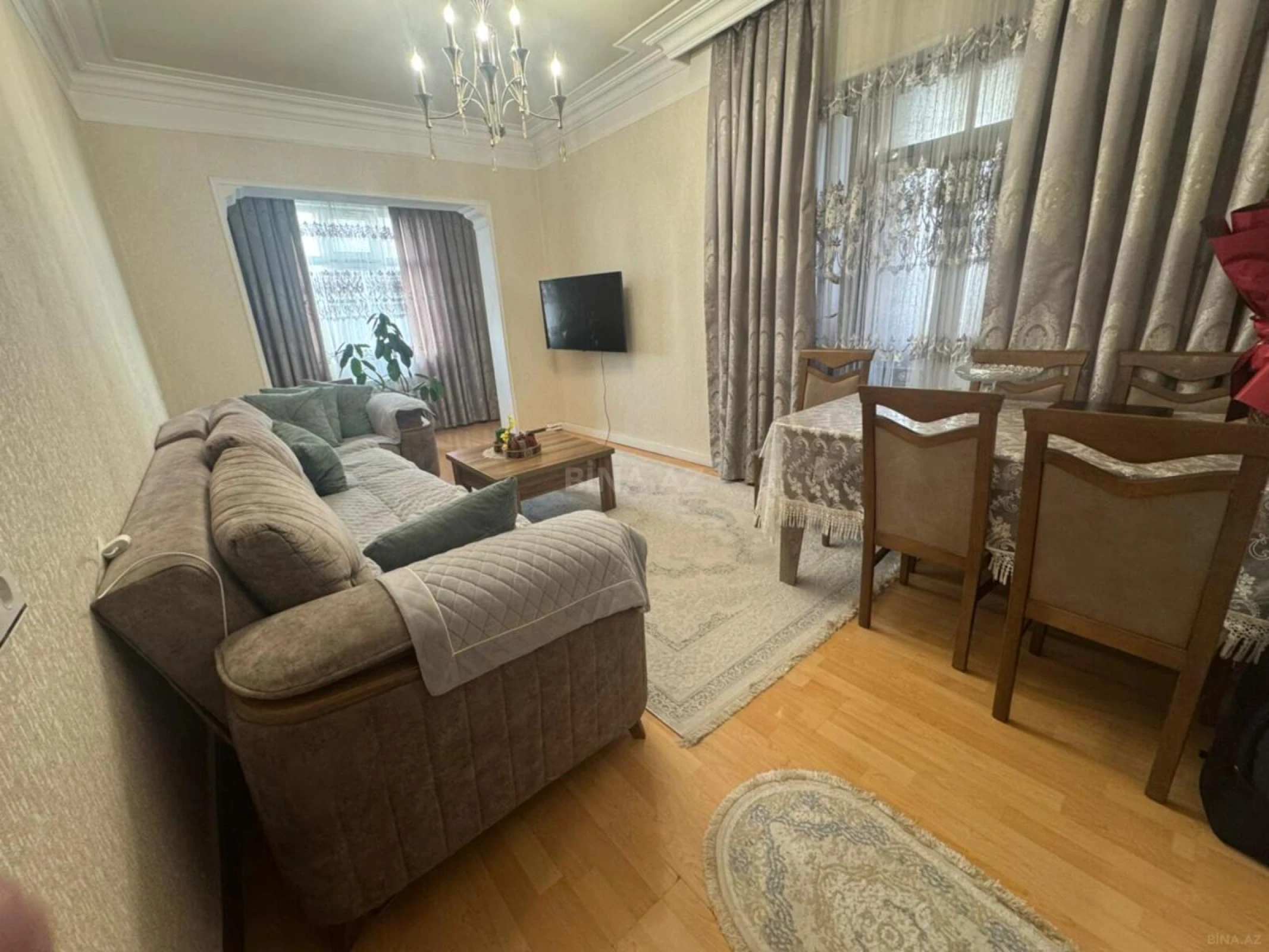 Satılır 4 otaqlı mənzil 100 m²