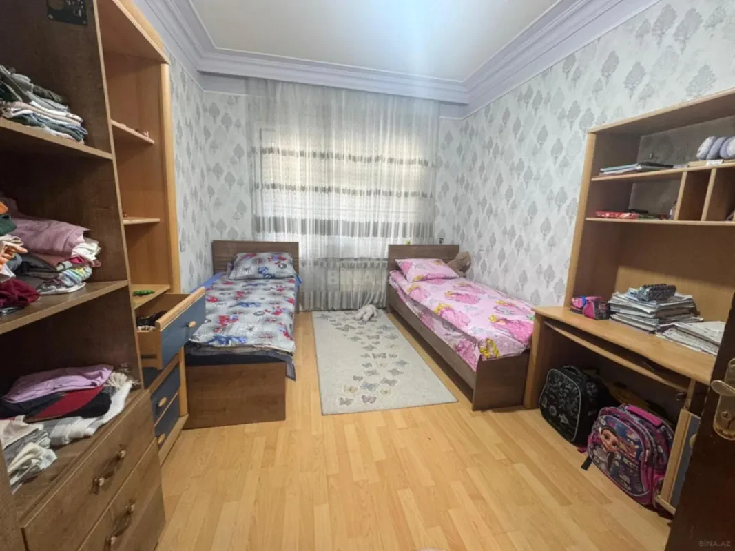 Satılır 4 otaqlı mənzil 100 m²