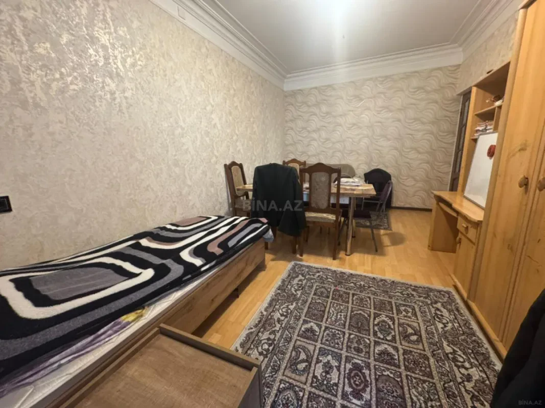 Satılır 4 otaqlı mənzil 100 m²