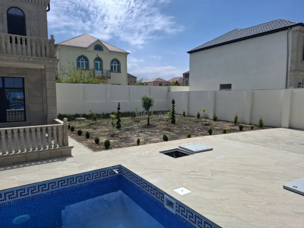 Satılır 7 otaqlı həyət evi 260 m²