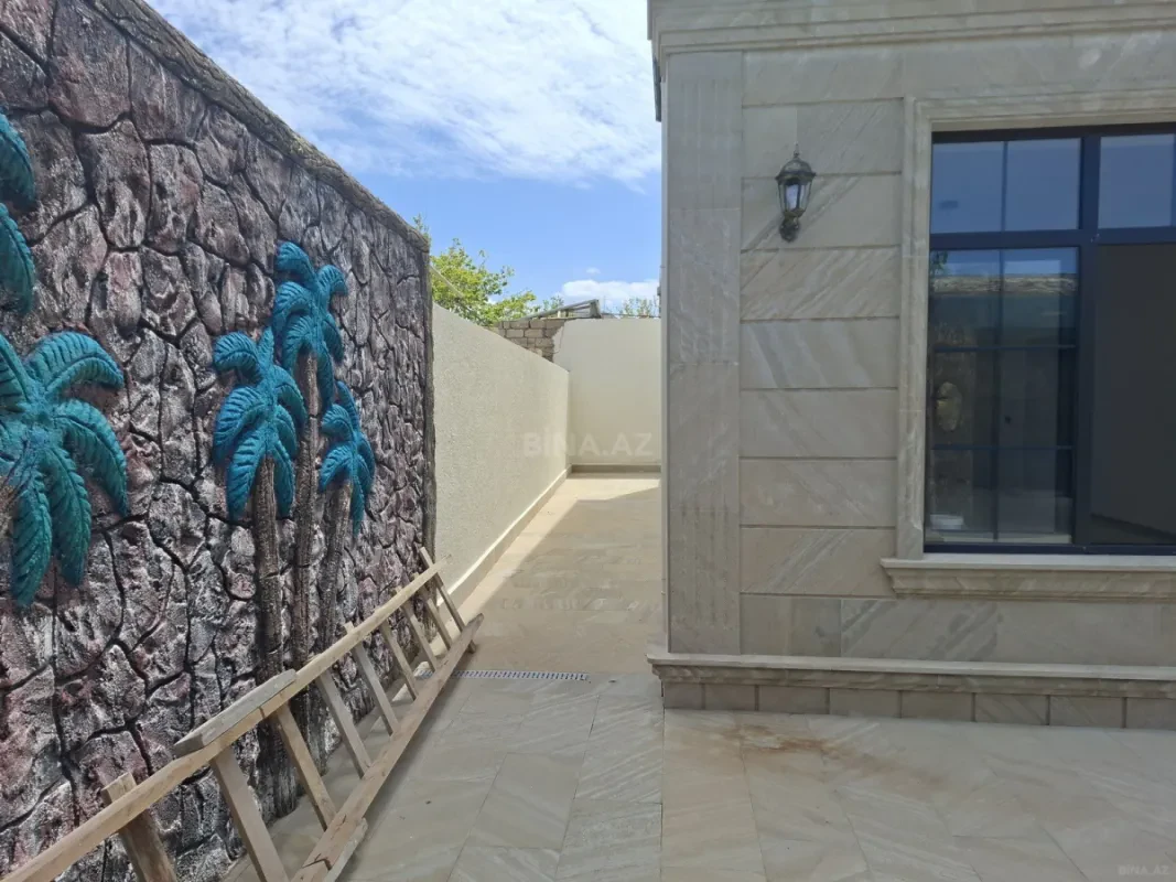 Satılır 7 otaqlı həyət evi 260 m²