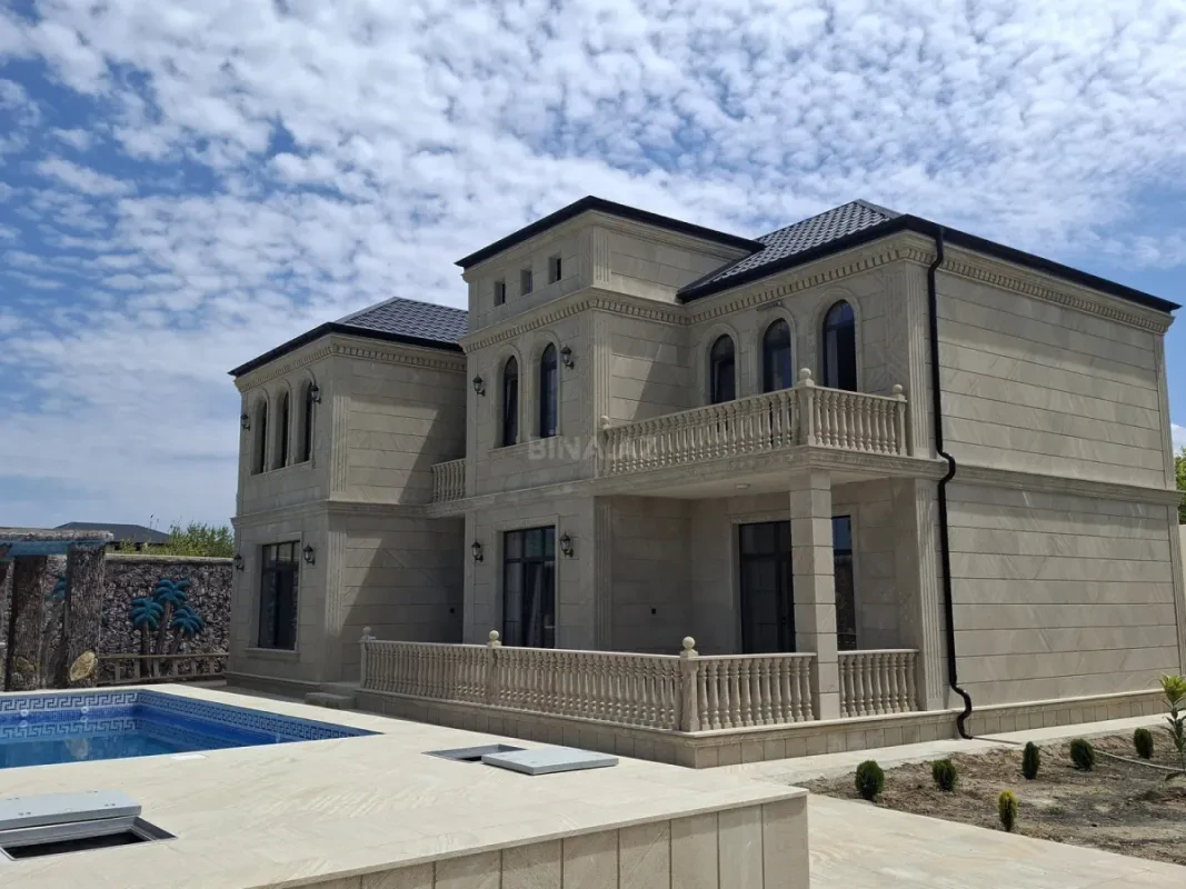 Satılır 7 otaqlı həyət evi 260 m²