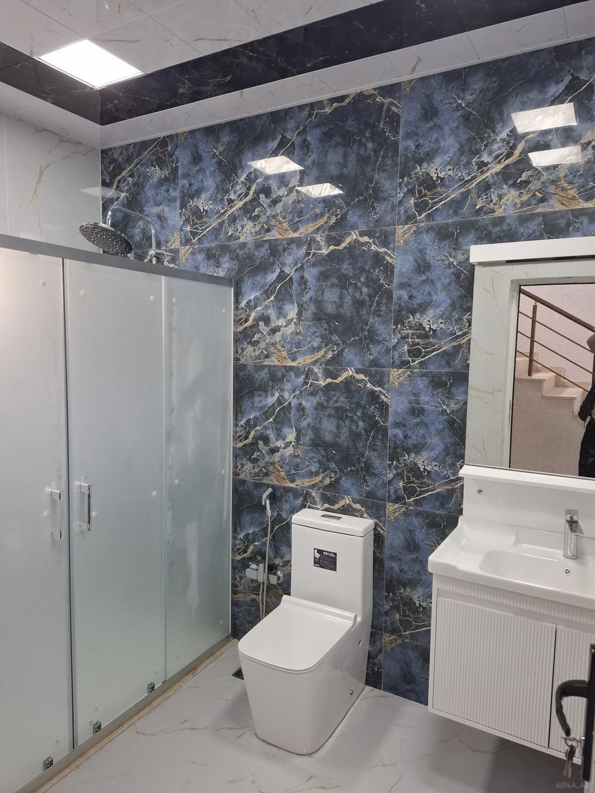 Satılır 7 otaqlı həyət evi 260 m²