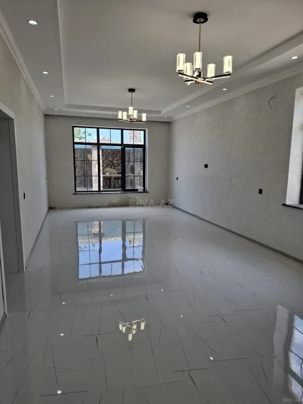 Satılır 7 otaqlı həyət evi 260 m²