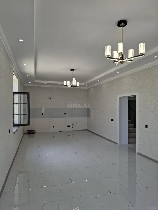 Satılır 7 otaqlı həyət evi 260 m²