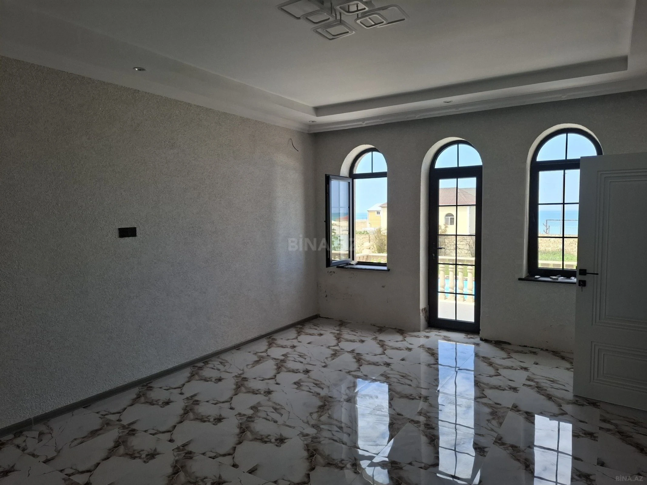 Satılır 7 otaqlı həyət evi 260 m²