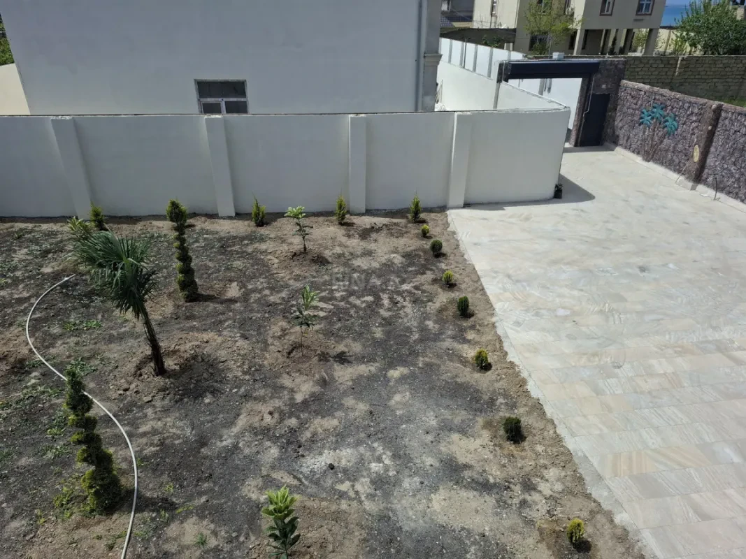 Satılır 7 otaqlı həyət evi 260 m²