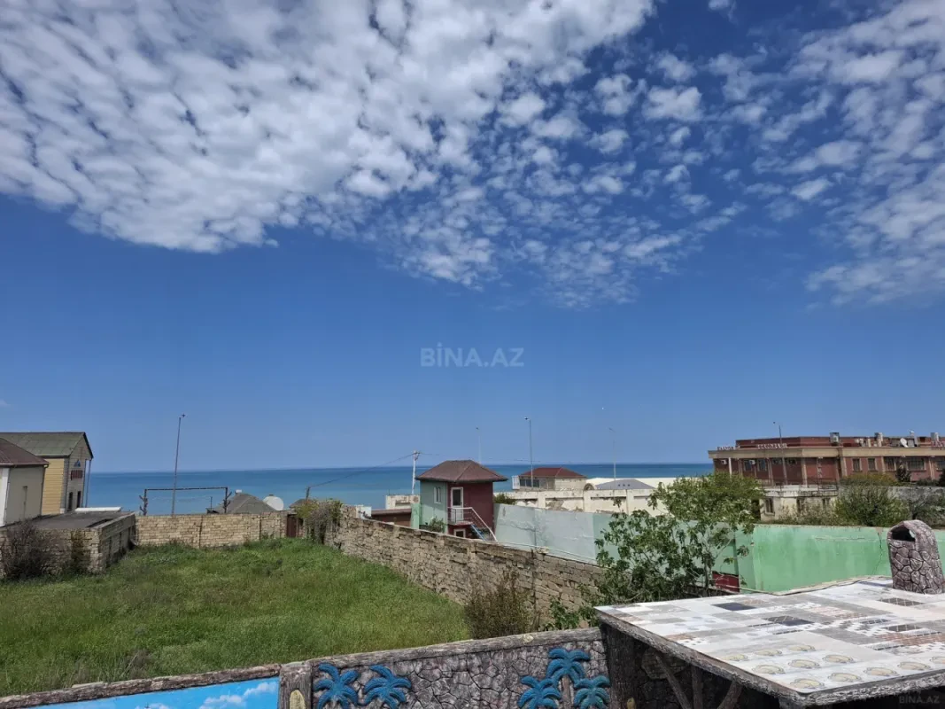 Satılır 7 otaqlı həyət evi 260 m²