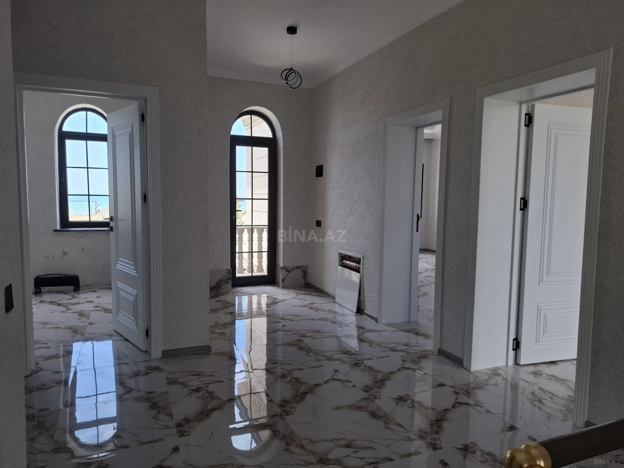 Satılır 7 otaqlı həyət evi 260 m²