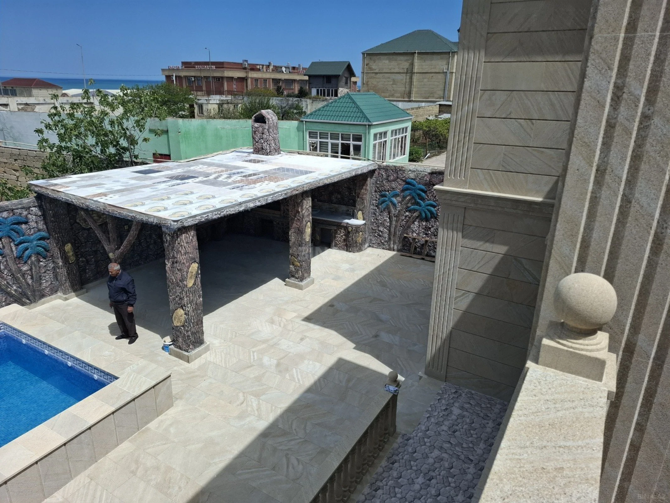 Satılır 7 otaqlı həyət evi 260 m²