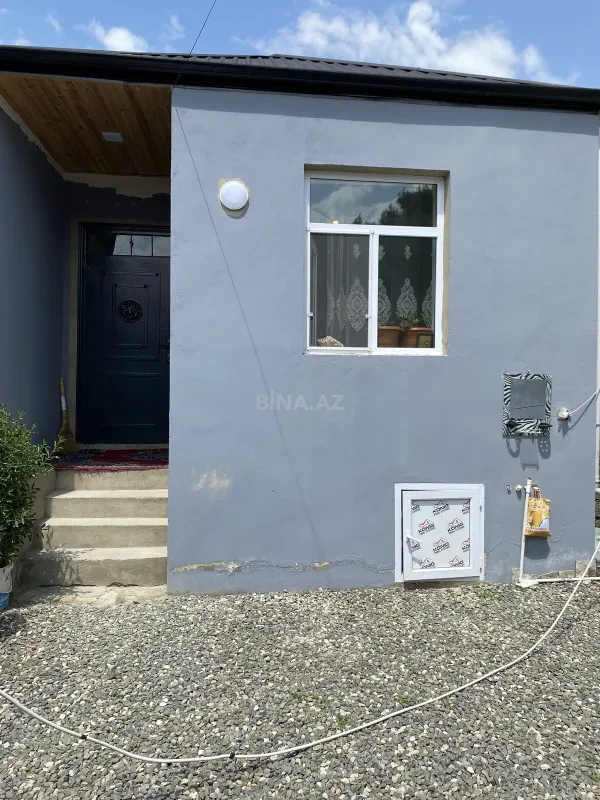 Satılır 2 otaqlı həyət evi 60 m²