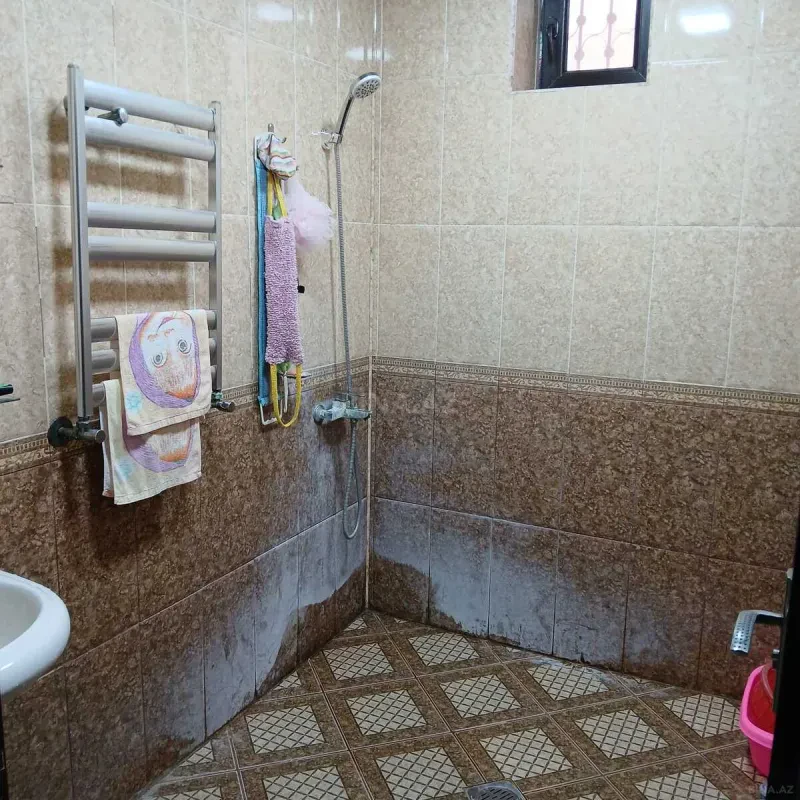 Satılır 3 otaqlı həyət evi 100 m²