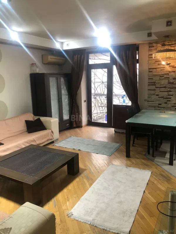 Kirayə verilir 3 otaqlı mənzil 65 m²